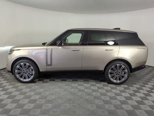 2025 Land Rover Range Rover P530 SE