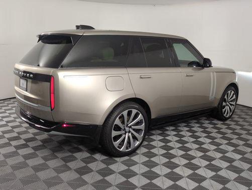 2025 Land Rover Range Rover P530 Autobiography