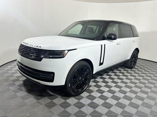 2025 Land Rover Range Rover P400 SE 7 Seat