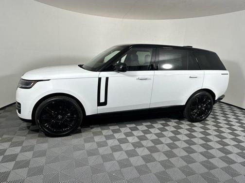 2025 Land Rover Range Rover P400 SE 7 Seat