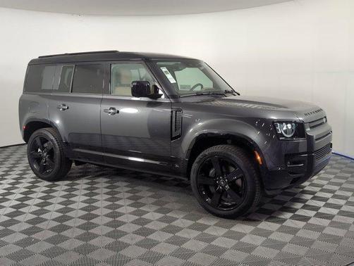 2025 Land Rover Defender 110 P400 X-Dynamic SE