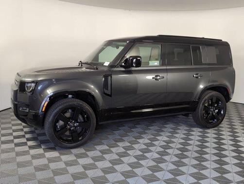 2025 Land Rover Defender 110 P400 X-Dynamic SE