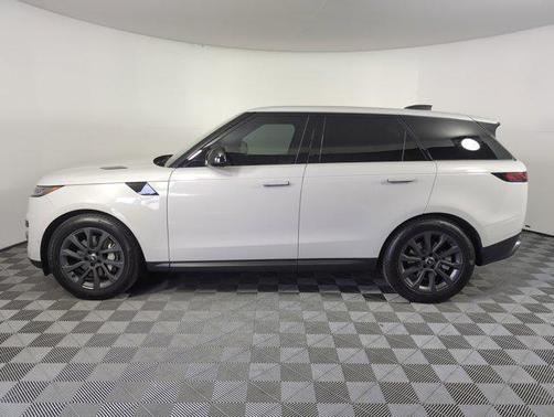 2025 Land Rover Range Rover Sport SE