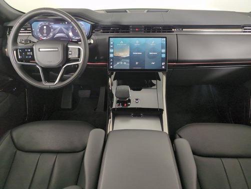 2025 Land Rover Range Rover Sport SE