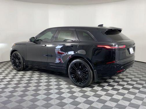 2026 Land Rover Range Rover Velar P250 SE R-Dynamic