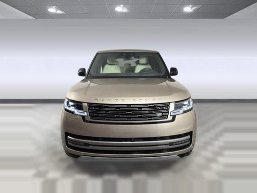 2026 Land Rover Range Rover P400 SE 7 Seat