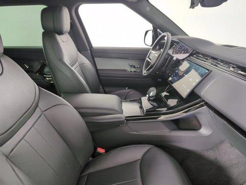 2024 Land Rover Range Rover Sport SE