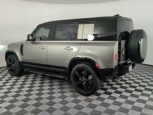 2025 Land Rover Defender 110 P500 X-Dynamic SE