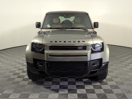 2025 Land Rover Defender 110 P500 X-Dynamic SE