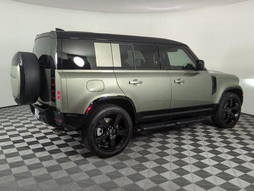 2025 Land Rover Defender 110 P500 X-Dynamic SE