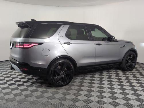 2025 Land Rover Discovery P360 Metropolitan Edition