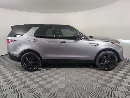 2025 Land Rover Discovery P360 Metropolitan Edition