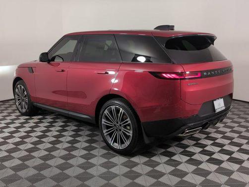 2025 Land Rover Range Rover Sport SE