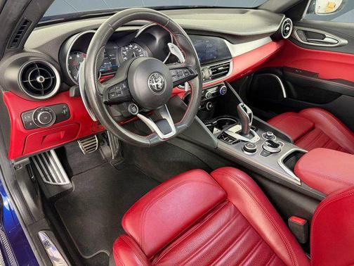 Montecarlo Blue Metallic 2021 Alfa Romeo Giulia Ti