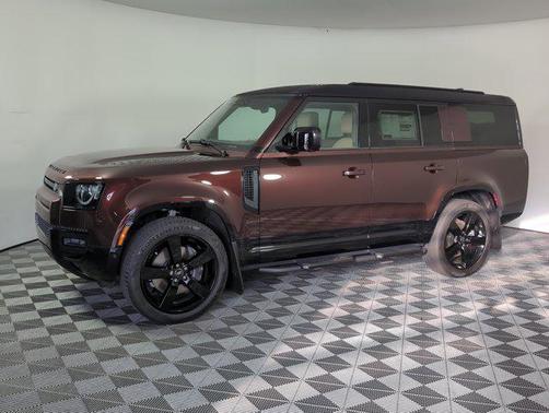 2025 Land Rover Defender 130 P400 X-Dynamic SE