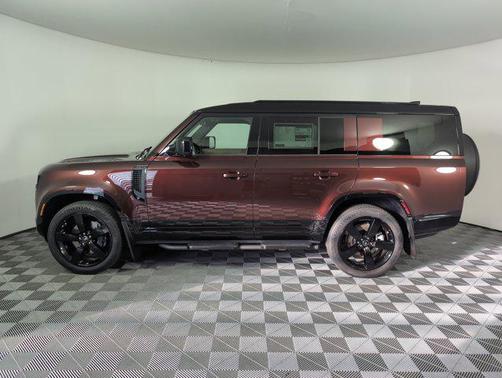 2025 Land Rover Defender 130 P400 X-Dynamic SE
