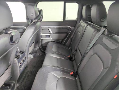 2024 Land Rover Defender 110 P400 X-Dynamic SE