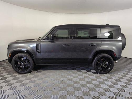 2025 Land Rover Defender 110 P500 X-Dynamic SE