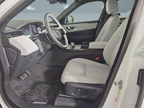 2026 Land Rover Range Rover Velar P250 SE R-Dynamic