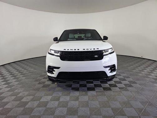 2026 Land Rover Range Rover Velar P250 SE R-Dynamic