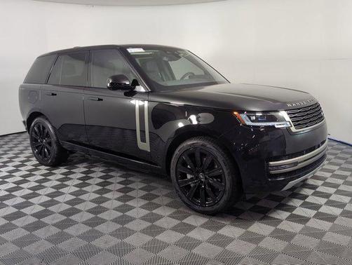 2025 Land Rover Range Rover P550e SE