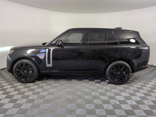 2025 Land Rover Range Rover P550e SE