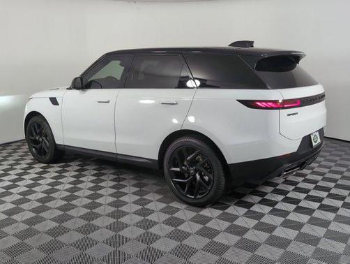 2025 Land Rover Range Rover Sport SE
