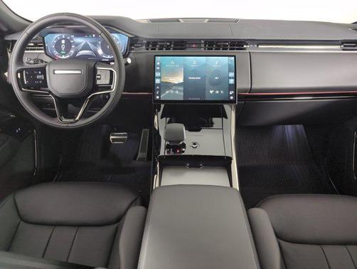 2025 Land Rover Range Rover Sport SE