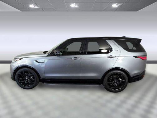 2024 Land Rover Discovery P300 Dynamic SE