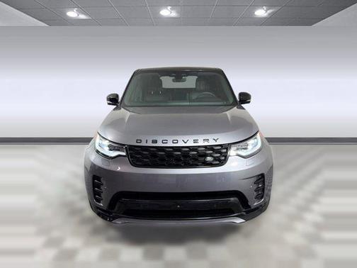 2024 Land Rover Discovery P300 Dynamic SE