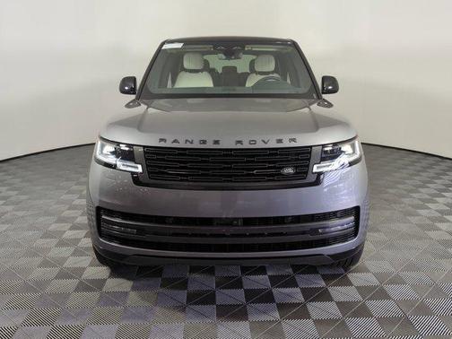 2025 Land Rover Range Rover P530 SE