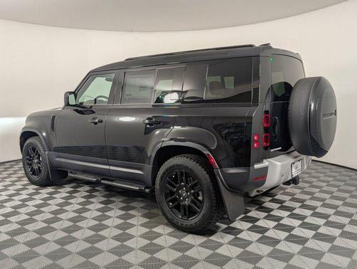 2025 Land Rover Defender 110 P300