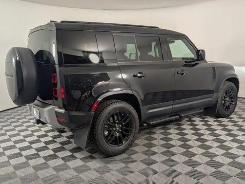 2025 Land Rover Defender 110 P300