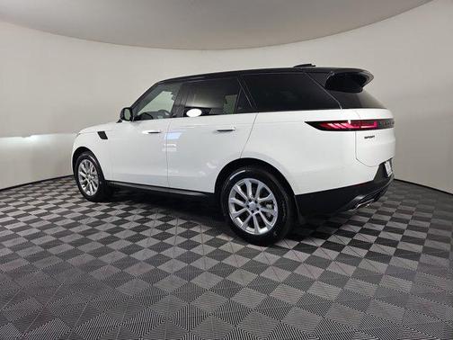 2025 Land Rover Range Rover Sport SE