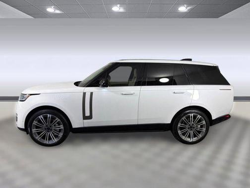 2026 Land Rover Range Rover P530 SE