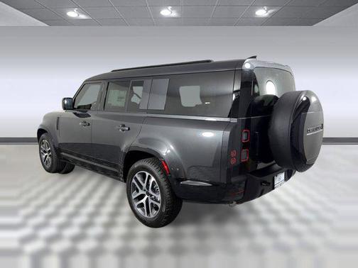 2026 Land Rover Defender P400 X-Dynamic SE