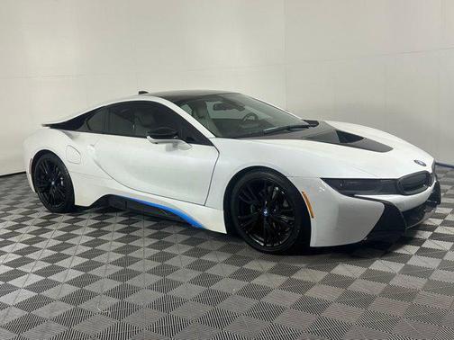 2015 BMW i8 2dr Cpe
