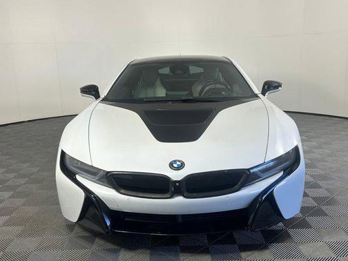 2015 BMW i8 2dr Cpe