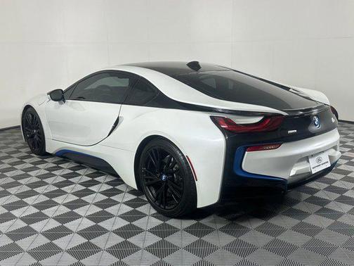 2015 BMW i8 2dr Cpe