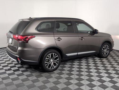 2016 Mitsubishi Outlander SE