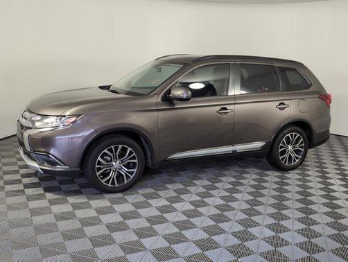 2016 Mitsubishi Outlander SE