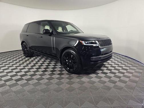 2025 Land Rover Range Rover P530 SE 7 Seat