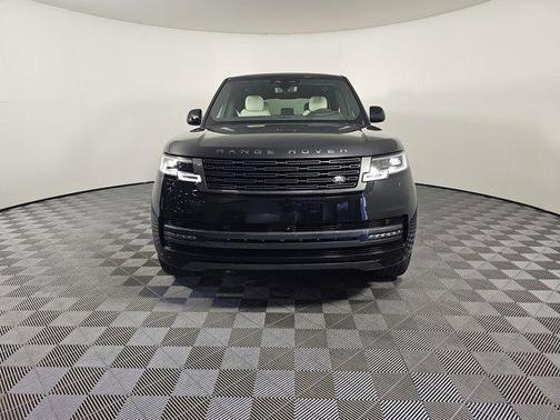 2025 Land Rover Range Rover P530 SE 7 Seat