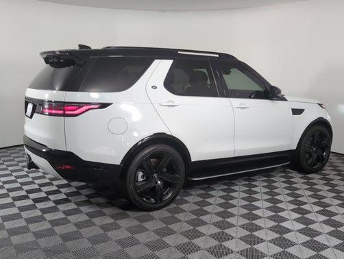 2025 Land Rover Discovery P360 Dynamic SE