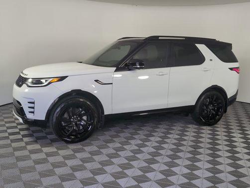 2025 Land Rover Discovery P300 Dynamic SE