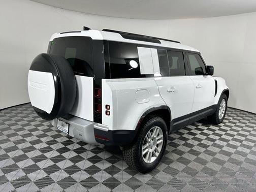 2025 Land Rover Defender 110 P300