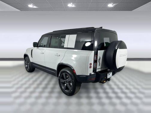 2026 Land Rover Defender P300 S