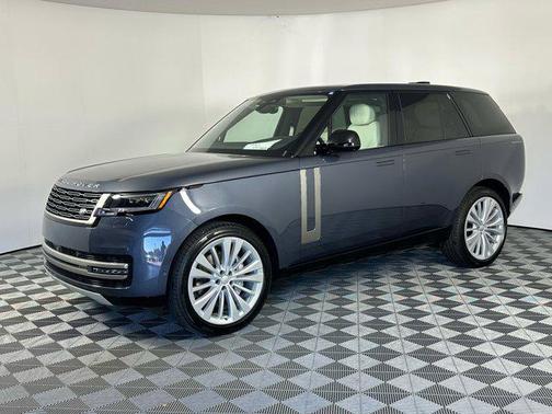 2025 Land Rover Range Rover P400 SE
