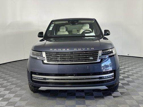 2025 Land Rover Range Rover P400 SE