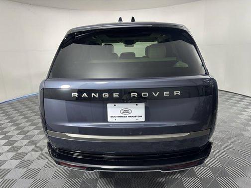 2025 Land Rover Range Rover P400 SE